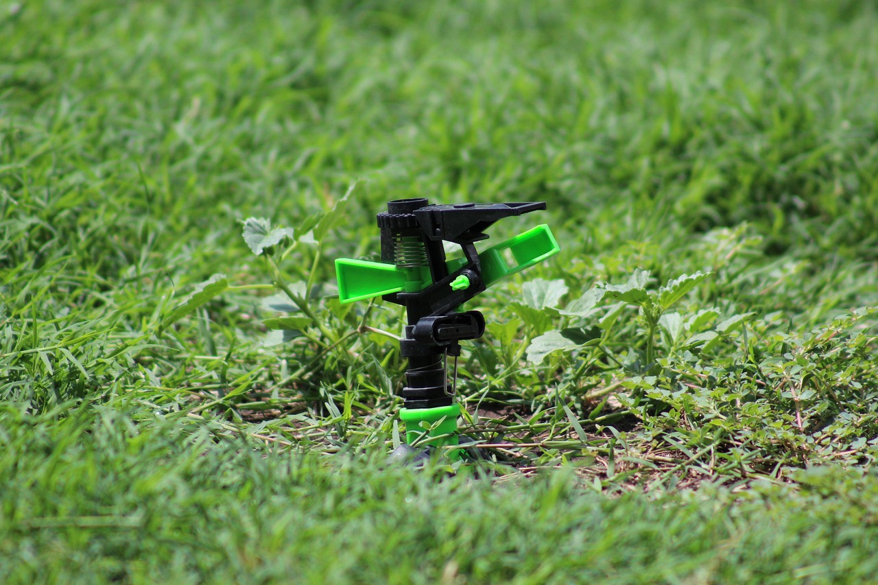 best sprinkler for large lawn